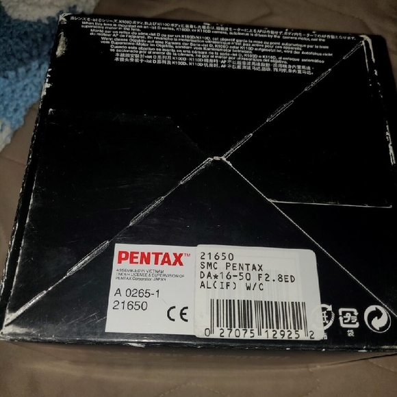 Pentax SMC DA* 16-50mm F2.8 ED AL IF SDM Lens - Picture 5 of 5